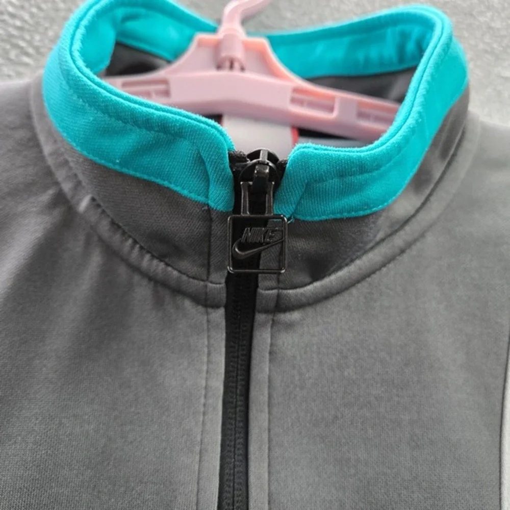 Nike *please carefully
